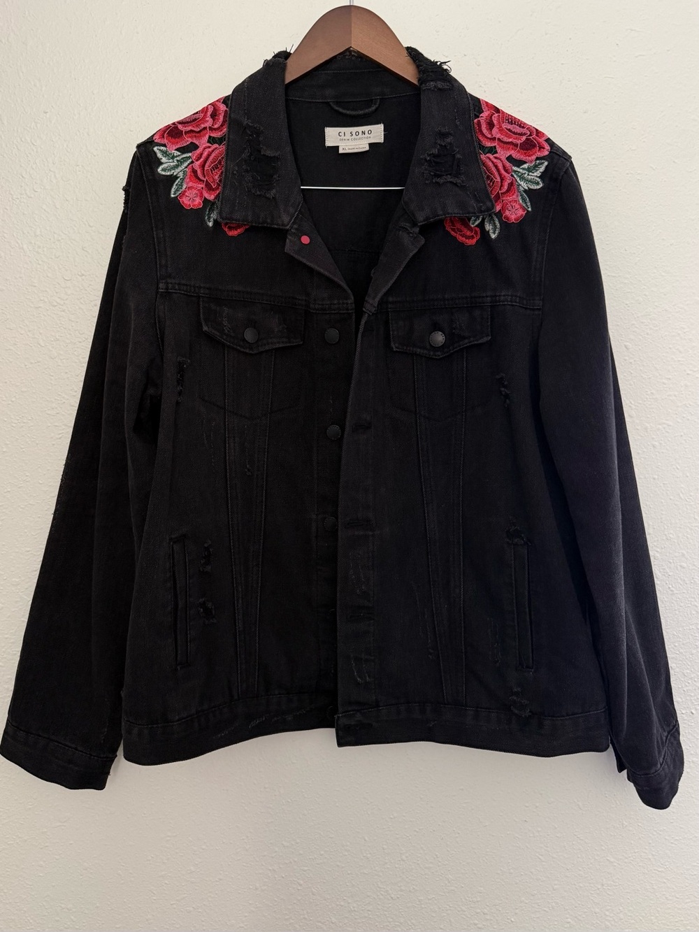 Cisono Black Distressed Denim Jacket Red Rose Embroidered XL - Picture 1 of 13